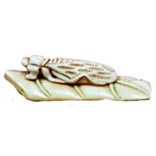 OX BONE CARVED CICADA ON LEAF